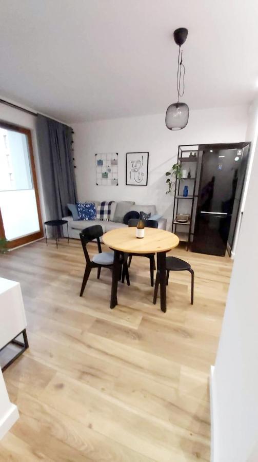Apartament Zajezdnia Wrzeszcz Apartment Gdansk Exterior photo